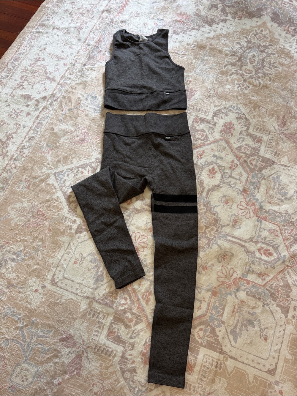 2 piece Stronger Label Athletic Vega Sports Bra & Matching Leggings XS/S